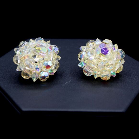Vintage Lisner Crystal Clip-on Earrings Aurora Borealis Beaded Cluster Signed - Picture 1 of 8